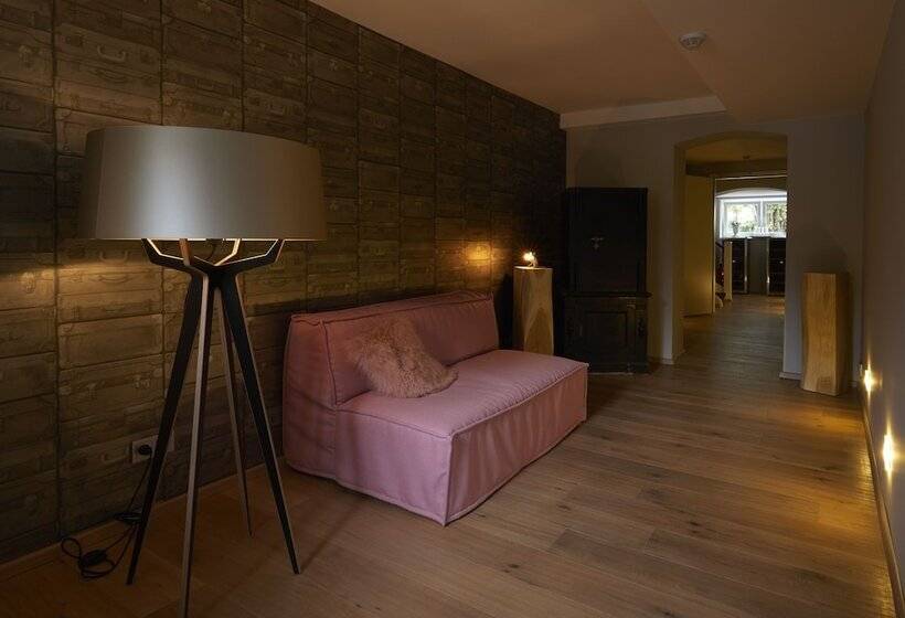 فندق Liono Boutique