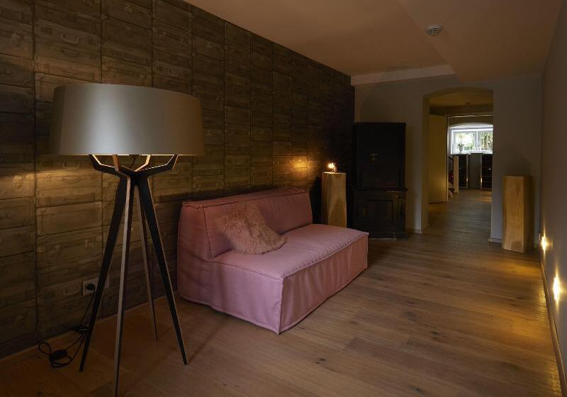 فندق Liono Boutique