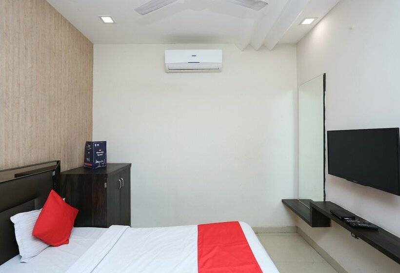 Отель Oyo 6325  Kiran