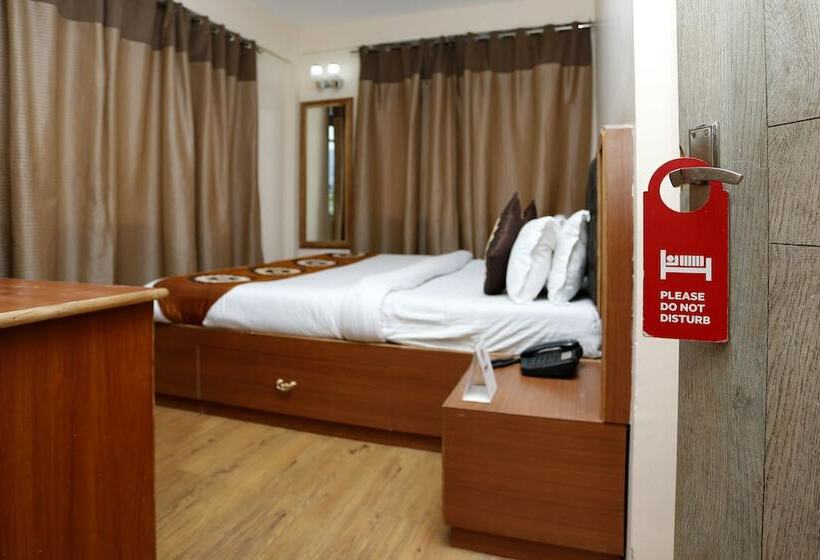 בית מלון כפרי Oyo 8816 Whispering Pines