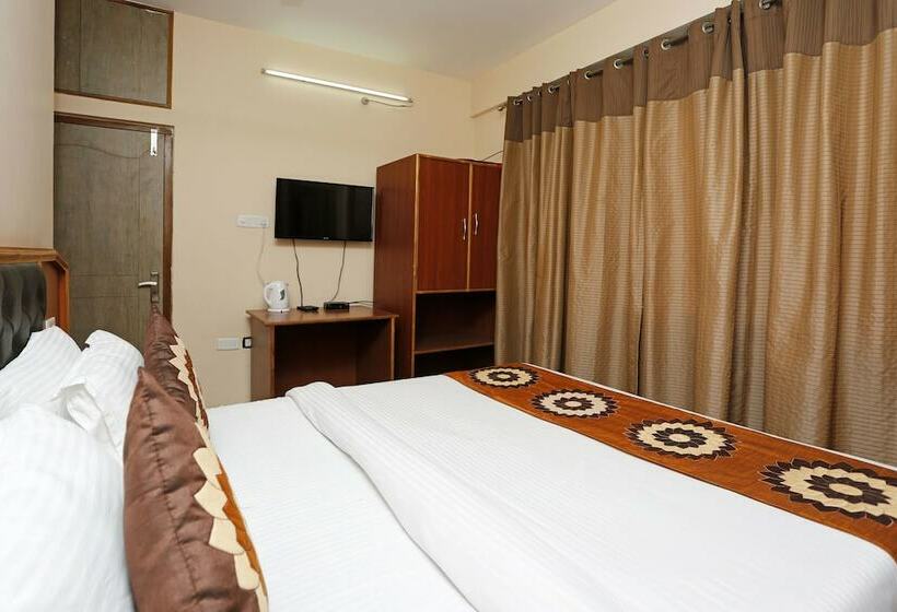 בית מלון כפרי Oyo 8816 Whispering Pines