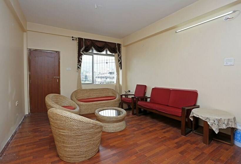 בית מלון כפרי Oyo 8816 Whispering Pines