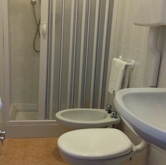 בית מלון כפרי Pensione Aurora