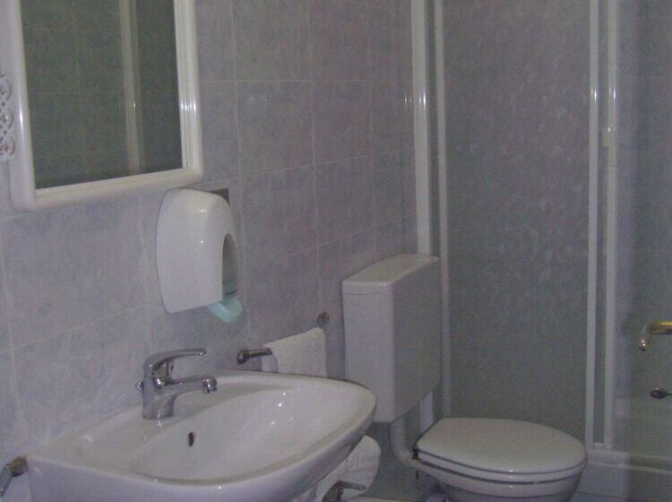 בית מלון כפרי Pensione Aurora