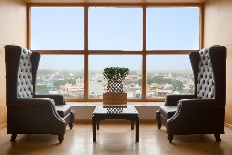 Hotel Ramada By Wyndham Dehradun Chakrata Road