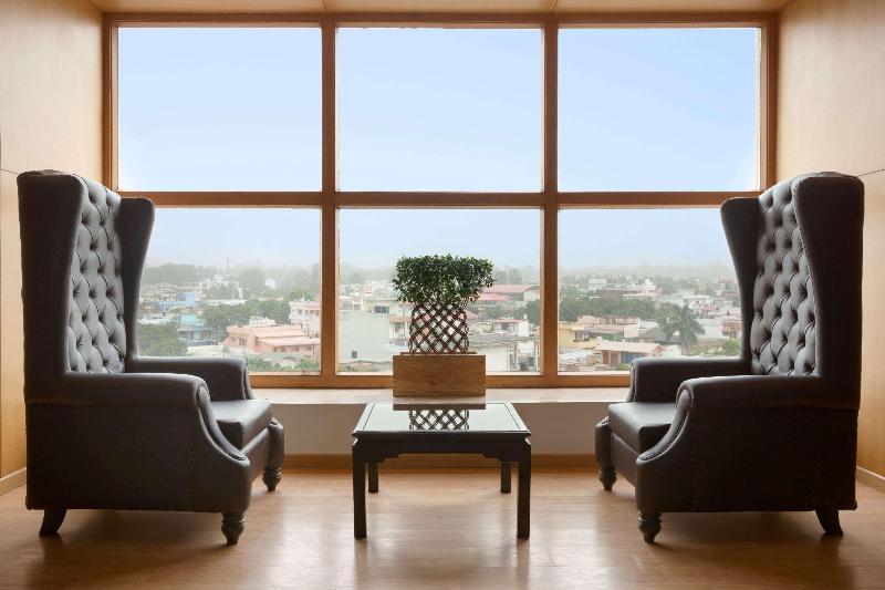 Hotel Ramada By Wyndham Dehradun Chakrata Road