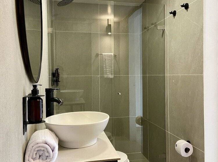 Отель Santa Ana Medellin