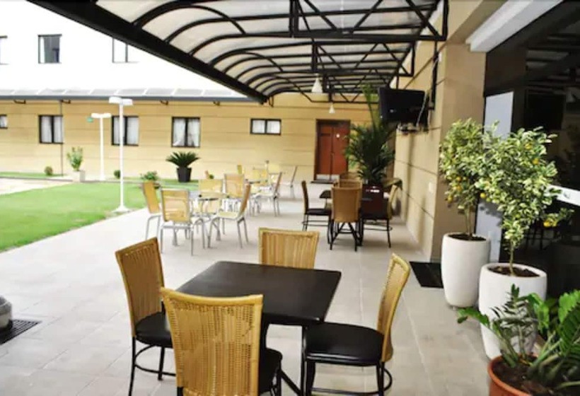 ホテル Santos Dumont