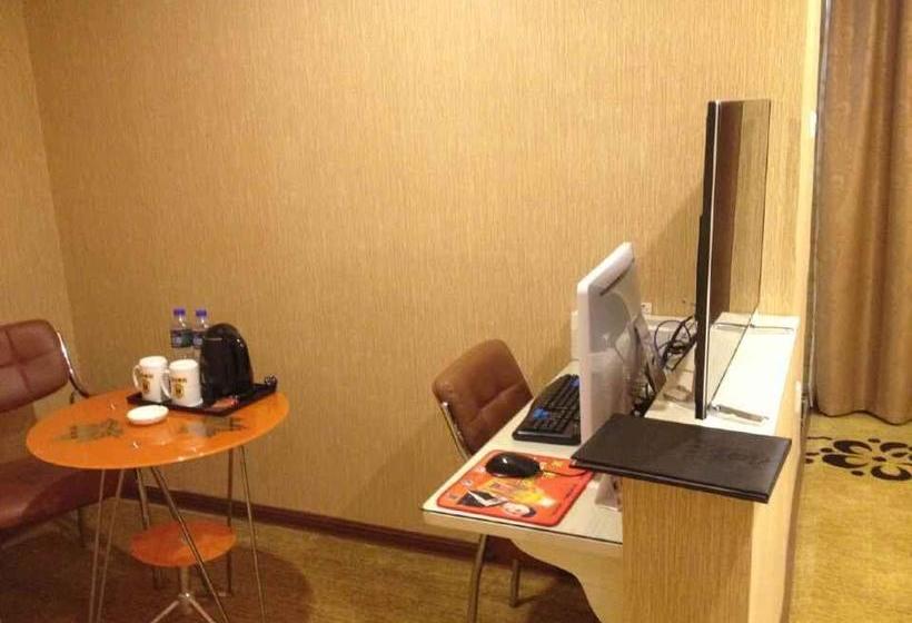 فندق Super 8  Zhangzhou Tengfei Road