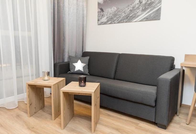 هتل The Ischgl Lodge