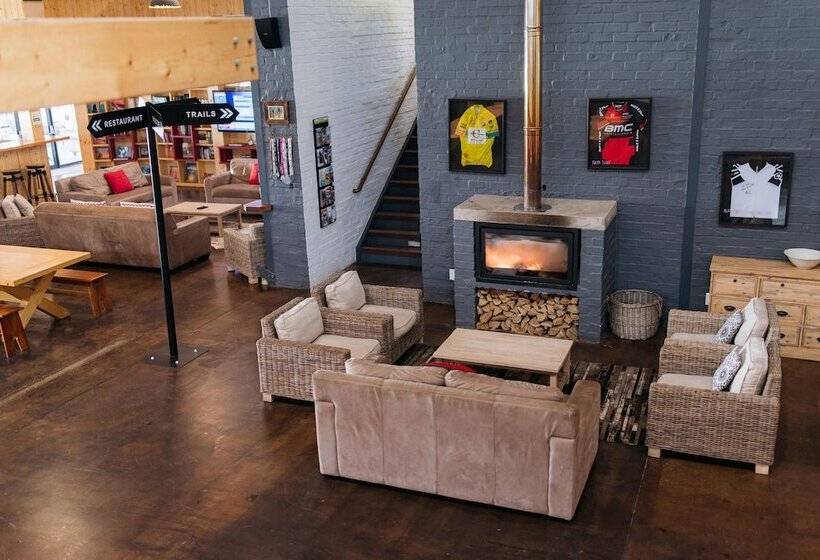 فندق Trail's End