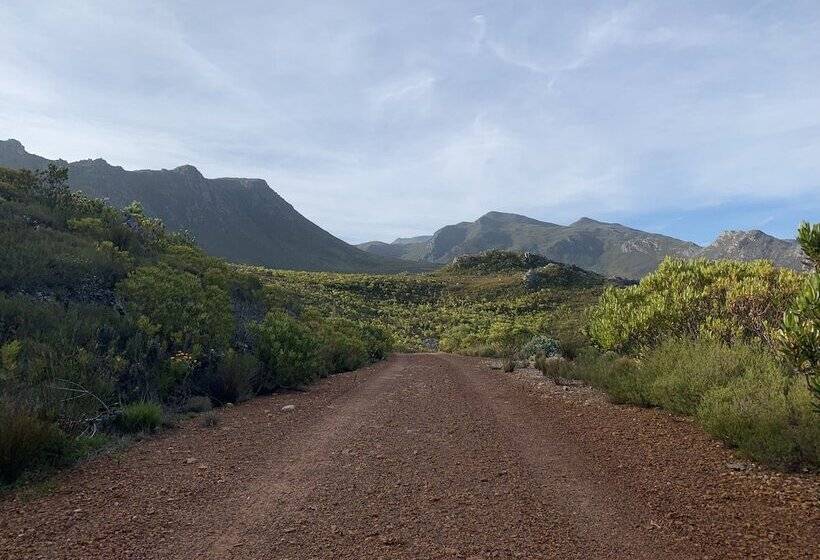 בית מלון כפרי Trail's End