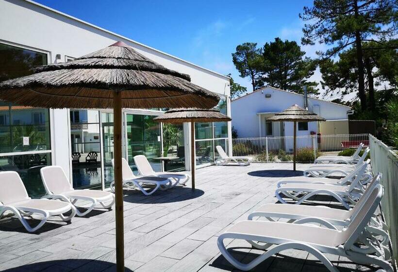 Отель Vent D Eden Park