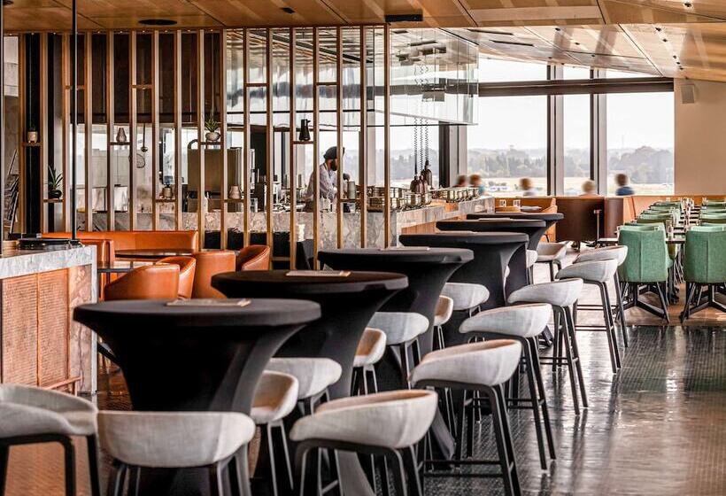 Novotel Christchurch Airport