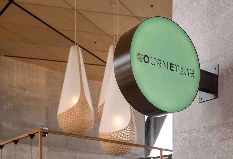 Novotel Christchurch Airport