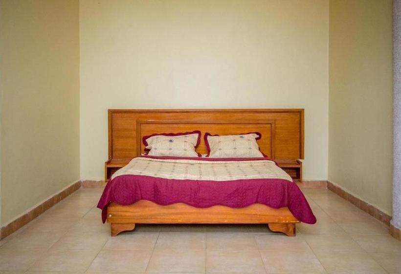 هتل Pel Arps  & Apartments