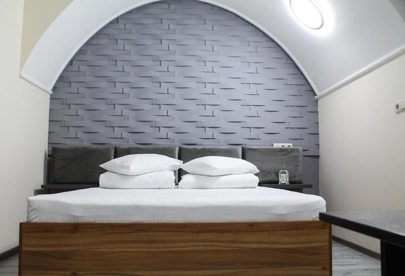 Square Hostel