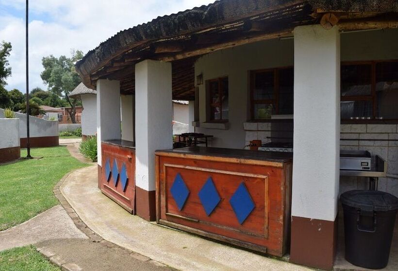 فندق صغير Graskop Family Retreat And Backpackers