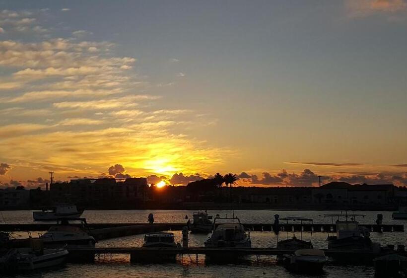 B&b L Uliveto Rooms & Pool