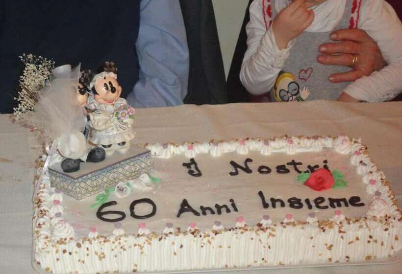 تختخواب و صبحانه Casale L'antico Carro