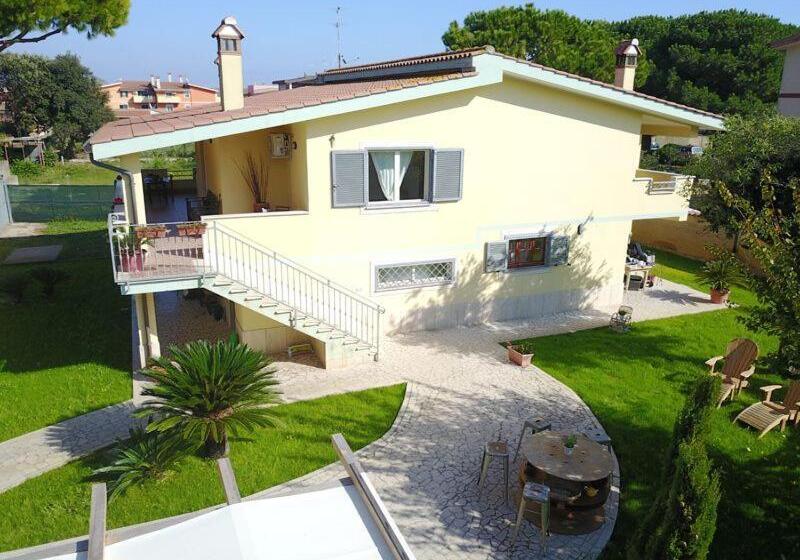 ベッドアンドブレックファースト Clock S House