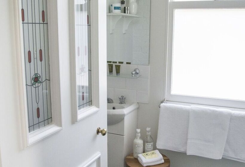 住宿加早餐  Highfield House