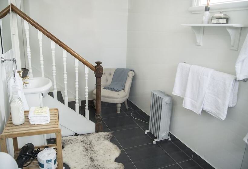 住宿加早餐  Highfield House