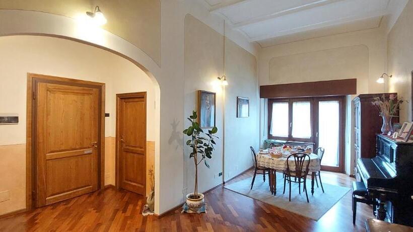 تختخواب و صبحانه Il Giglio D'oro