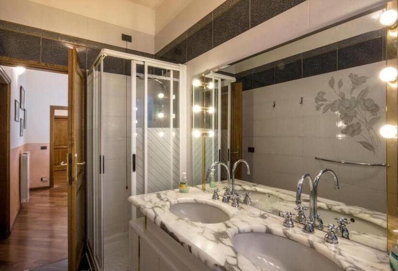 تختخواب و صبحانه Il Giglio D'oro