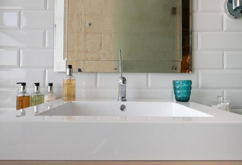 تختخواب و صبحانه Julesy S Bnb