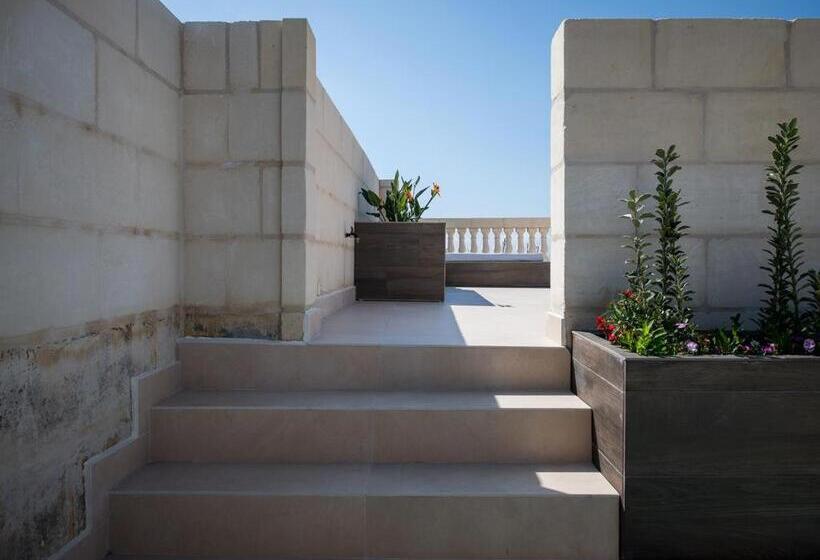 تختخواب و صبحانه Julesy S Bnb