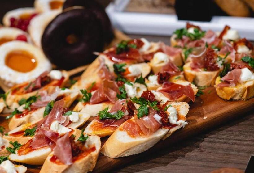 تختخواب و صبحانه Julesy S Bnb