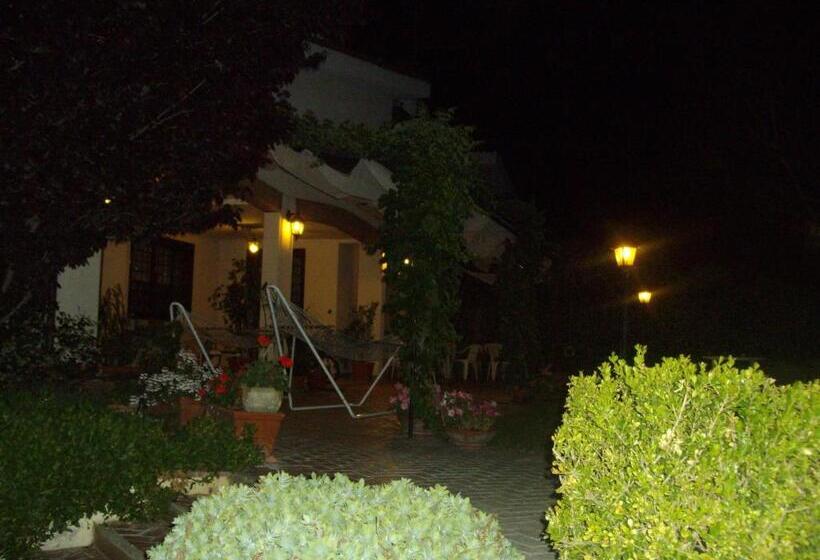 צימר L Albero Del Pepe