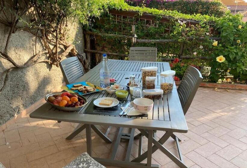 مبيت وإفطار L Antico Borgo