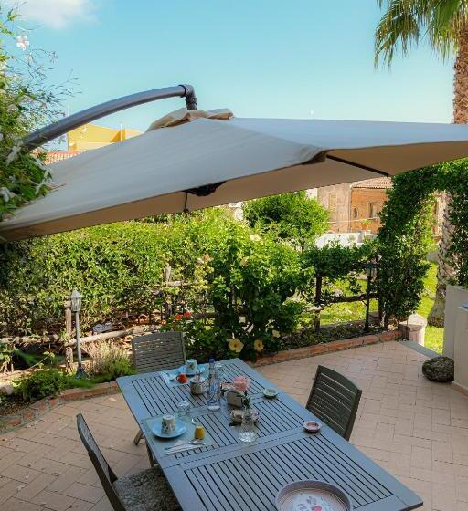 تختخواب و صبحانه L Antico Borgo