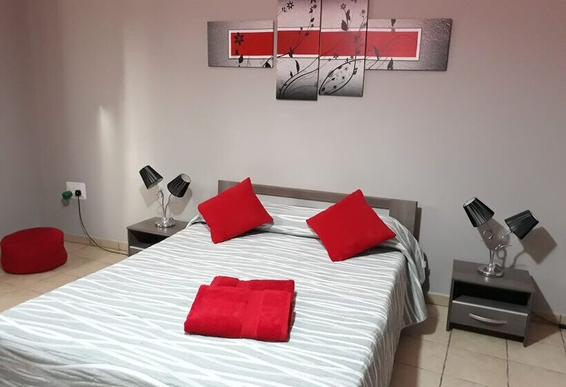 تختخواب و صبحانه Luxury Room In The South Of Malta