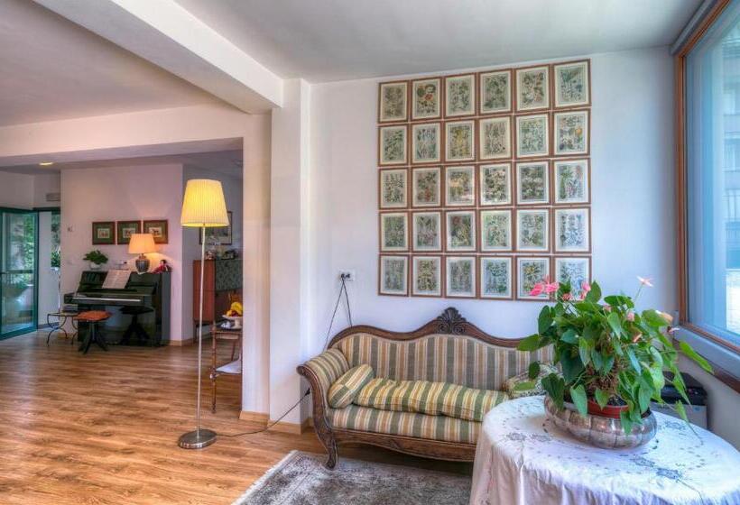 ベッドアンドブレックファースト Rita's Garden