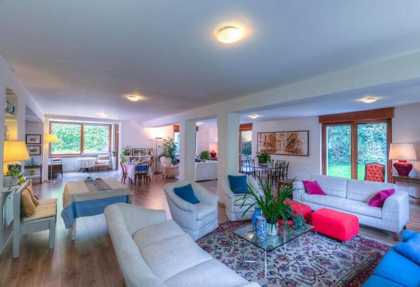 ベッドアンドブレックファースト Rita's Garden