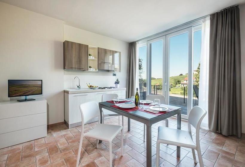 مبيت وإفطار Villa Gremì   Castiglione Falletto