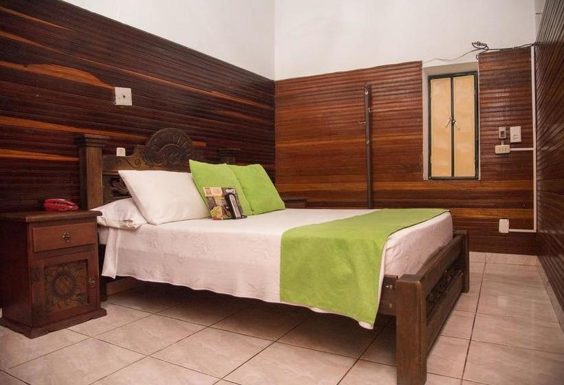 בית מלון כפרי Abril