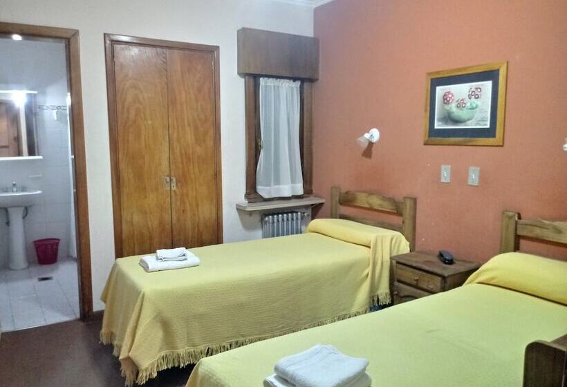 בית מלון כפרי Alonso