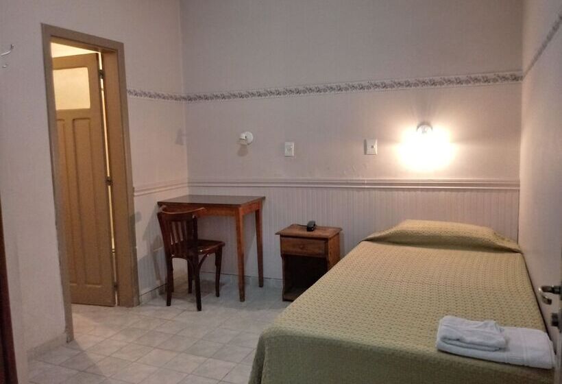 בית מלון כפרי Alonso