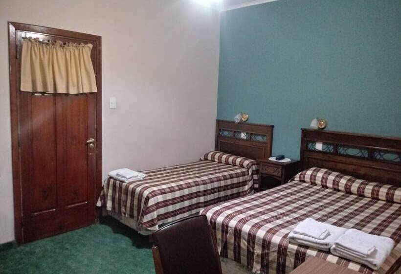 בית מלון כפרי Alonso