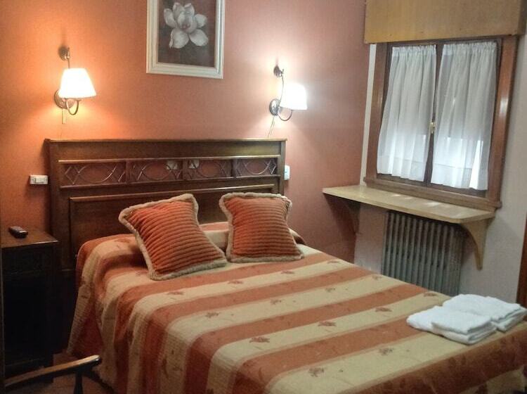 בית מלון כפרי Alonso