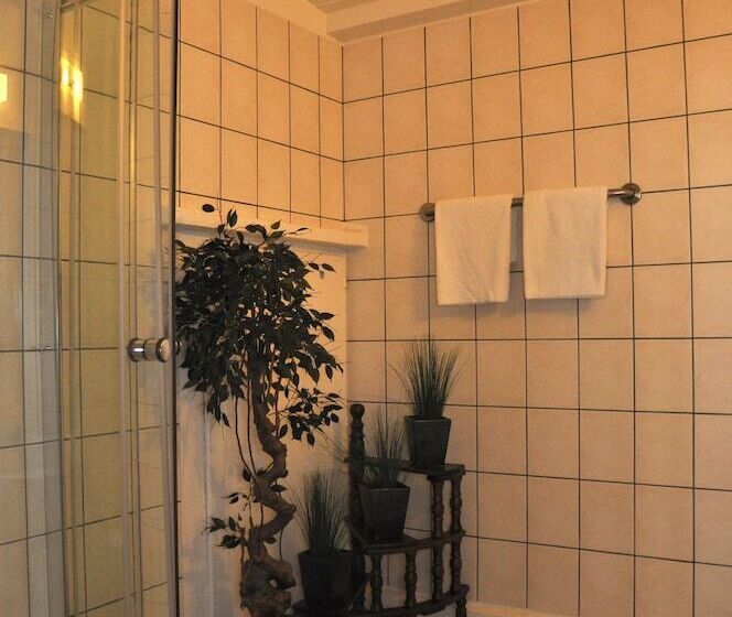 فندق Aux Chambres Du Banneret