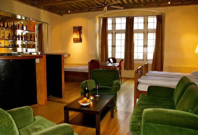 فندق Aux Chambres Du Banneret