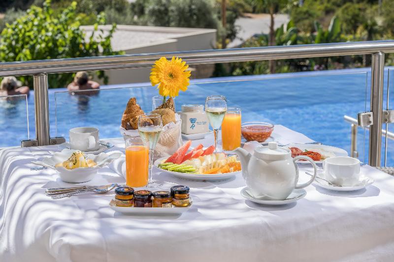 ホテル Caneiros Luxury House & Suites