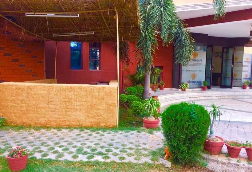 فندق Niketan Mezbaan Suites