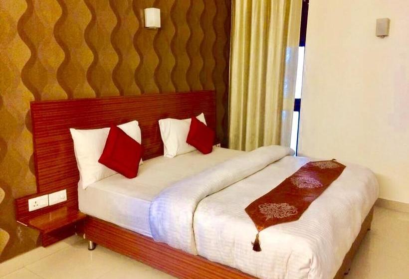 فندق Niketan Mezbaan Suites