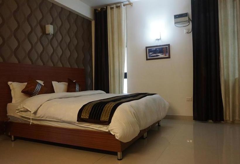 فندق Niketan Mezbaan Suites